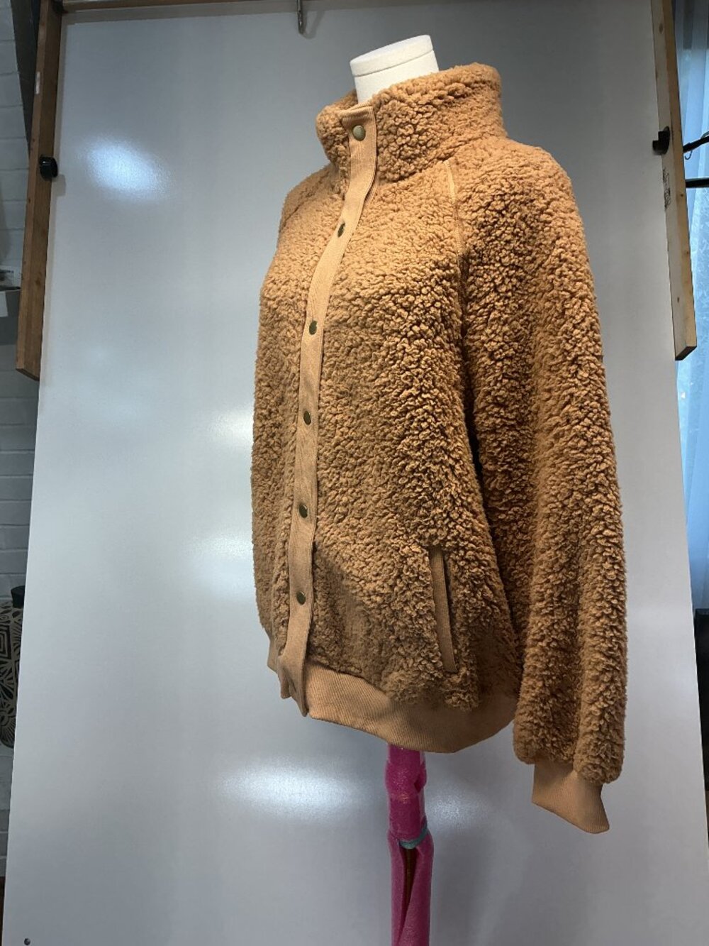 TECREW XL Camel Brown Sherpa Teddy Fleece Snap Front Cozy Winter Jacket - Picture 9 of 12